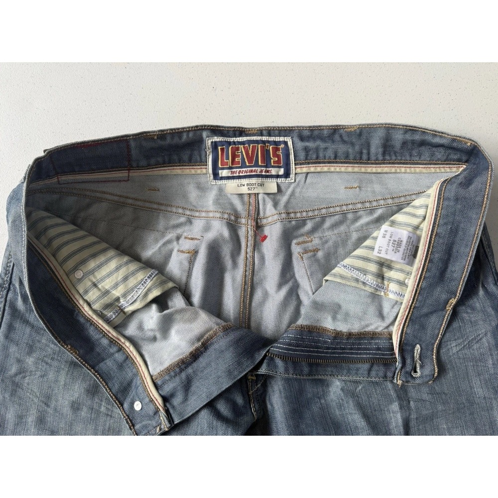 VTG Levis Jeans Mens 38x32 Blue Denim 527 Low Boot Cut Light blue Wash - Picture 8 of 11